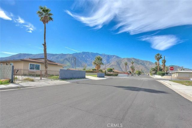 386 W Sunview Avenue, Palm Springs, CA 92262