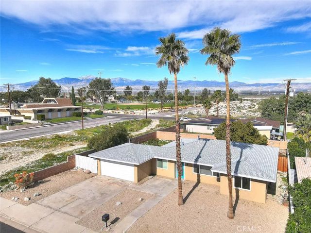 386 W Sunview Avenue, Palm Springs, CA 92262