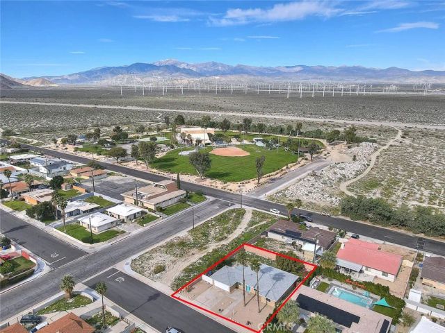 386 W Sunview Avenue, Palm Springs, CA 92262