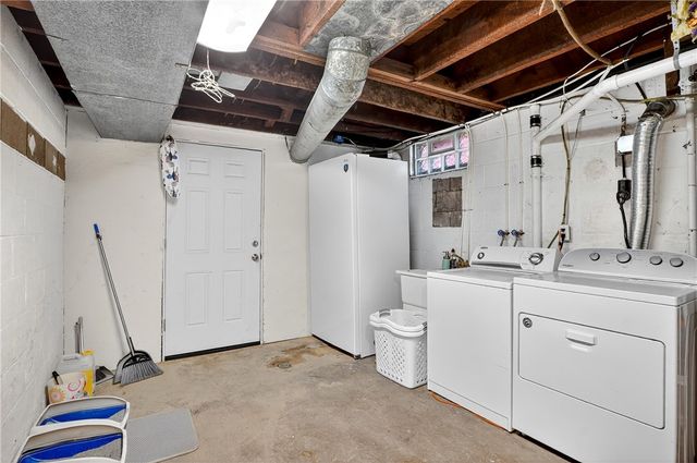 594 Whitestown Rd, Twp Of But Sw, PA 16001