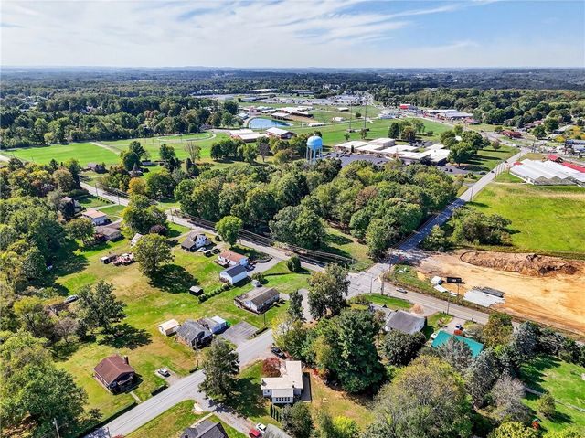 594 Whitestown Rd, Twp Of But Sw, PA 16001