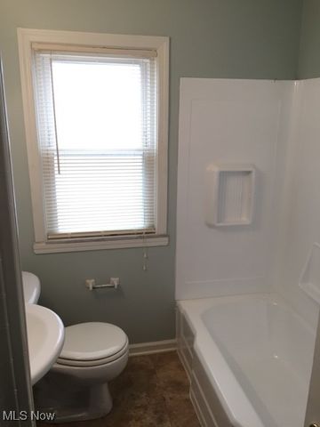 3741 Monticello Boulevard, Cleveland Heights, OH 44121