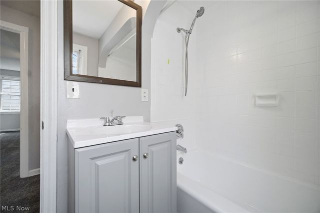 4438 Baintree Road, University Heights, OH 44118