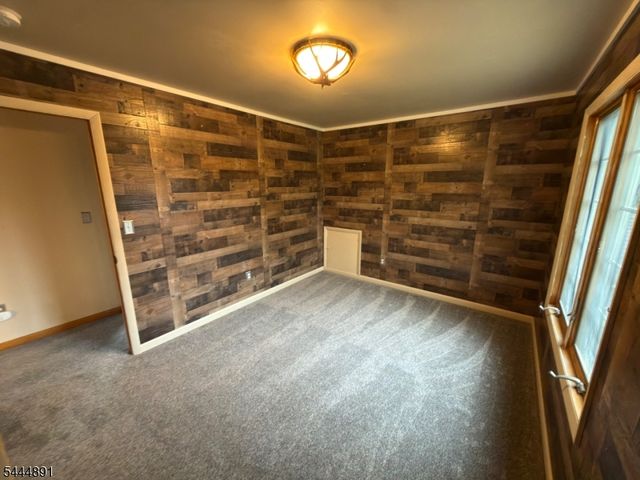 24 Beardslee Rd, Millstone Boro, NJ 08844