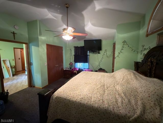 24 Beardslee Rd, Millstone Boro, NJ 08844