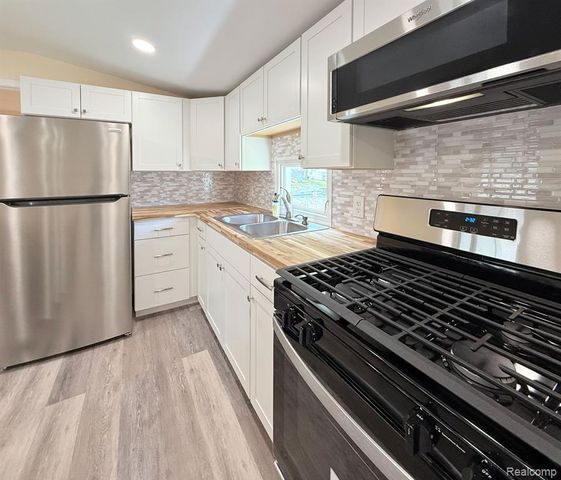 3026 Village Lane, Lot #63, Brooklyn, MI 49230