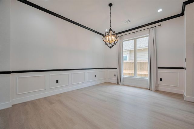 11706 Walden Road, Montgomery, TX 77356