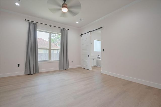 11706 Walden Road, Montgomery, TX 77356