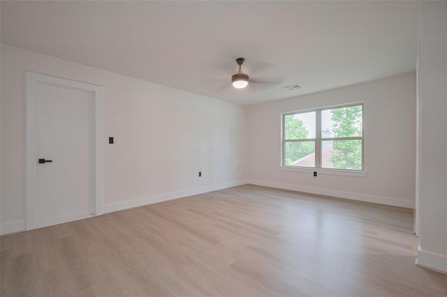 11706 Walden Road, Montgomery, TX 77356