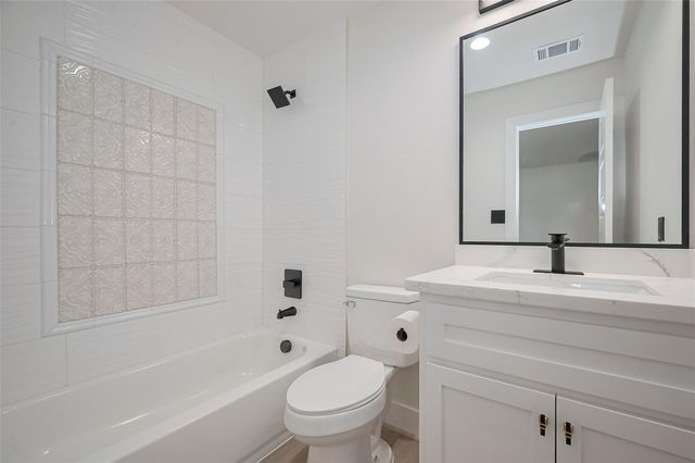 11706 Walden Road, Montgomery, TX 77356