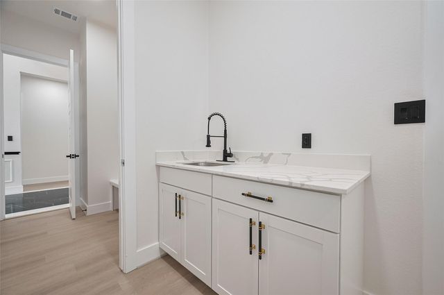 11706 Walden Road, Montgomery, TX 77356