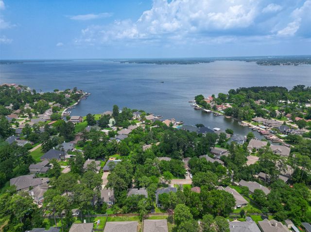 11706 Walden Road, Montgomery, TX 77356