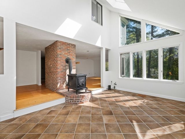 29 Bicentennial Way, Boxborough, MA 01719