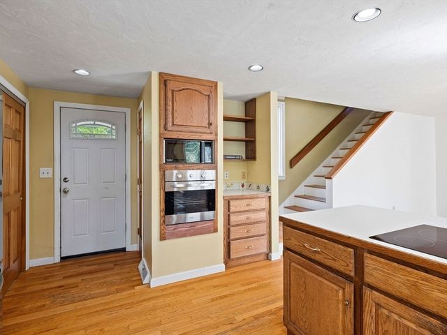29 Bicentennial Way, Boxborough, MA 01719