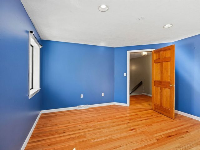 29 Bicentennial Way, Boxborough, MA 01719