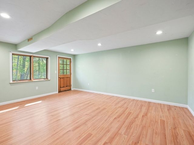 29 Bicentennial Way, Boxborough, MA 01719