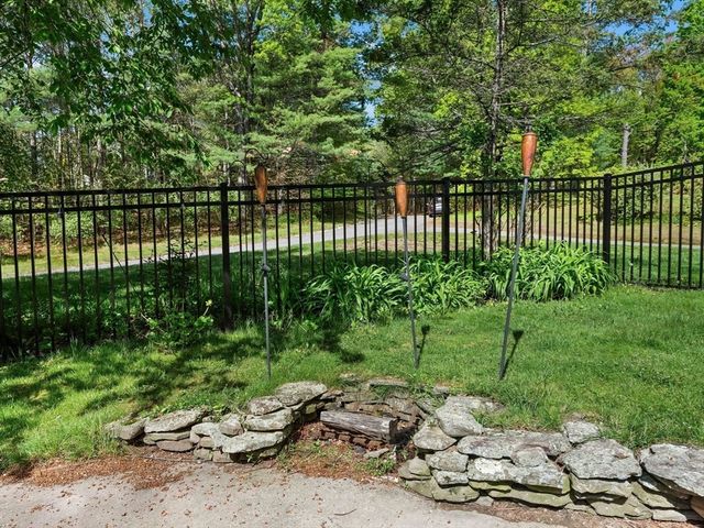 29 Bicentennial Way, Boxborough, MA 01719