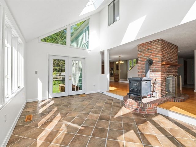 29 Bicentennial Way, Boxborough, MA 01719