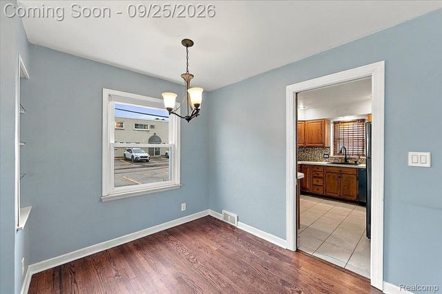317 Walnut Avenue, Royal Oak, MI 48073