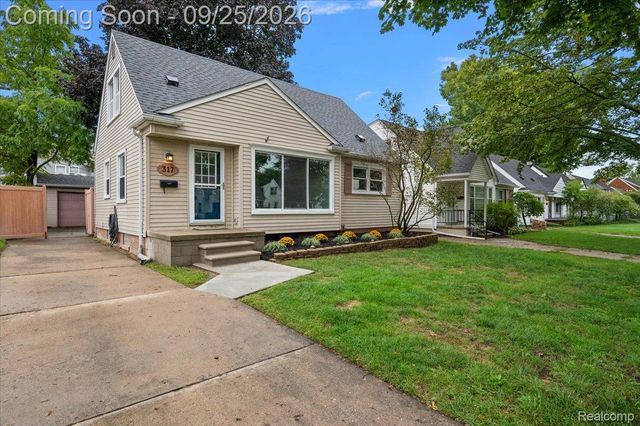 317 Walnut Avenue, Royal Oak, MI 48073