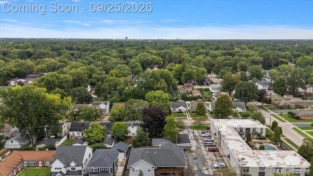 317 Walnut Avenue, Royal Oak, MI 48073