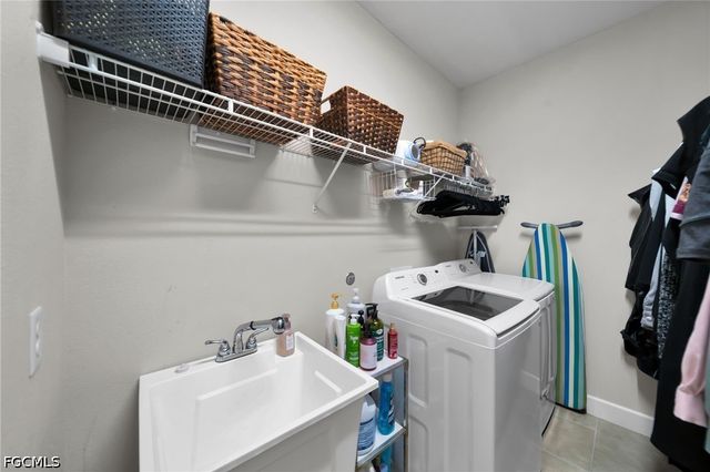 1309 Pamplico CT, Cape Coral, FL 33991