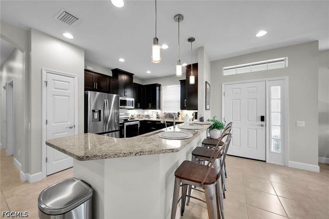 1309 Pamplico CT, Cape Coral, FL 33991