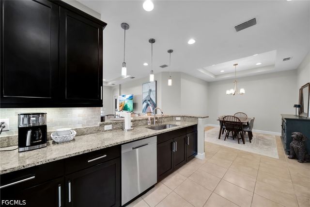 1309 Pamplico CT, Cape Coral, FL 33991