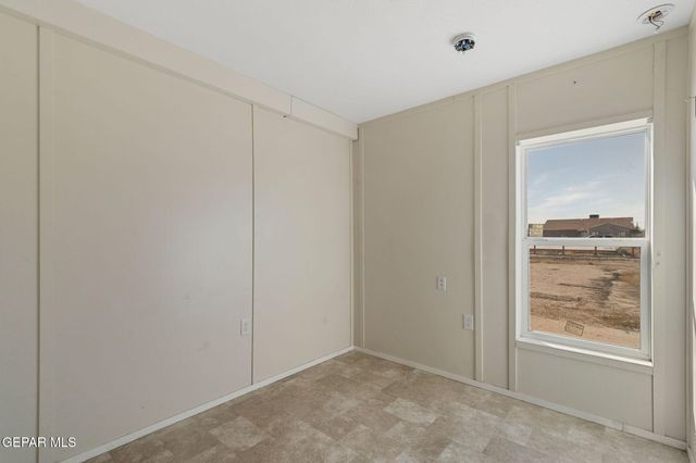 331 PLAZA BONITA Way, Clint, TX 79836