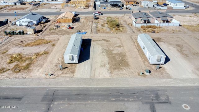 331 PLAZA BONITA Way, Clint, TX 79836