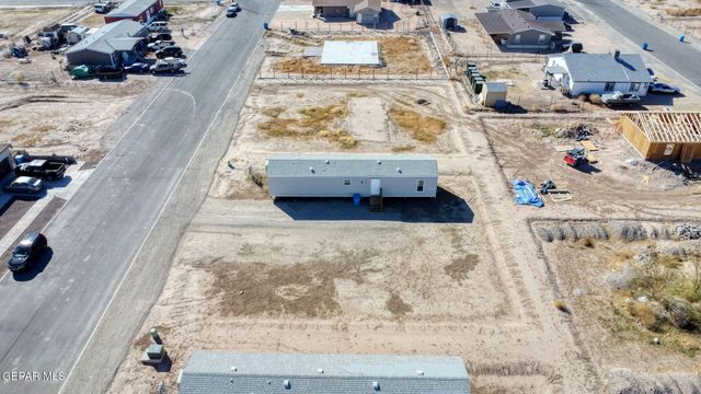 331 PLAZA BONITA Way, Clint, TX 79836