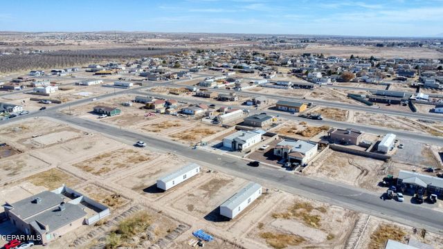 331 PLAZA BONITA Way, Clint, TX 79836