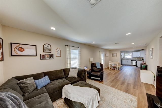414 E Adoue Street, Baytown, TX 77520