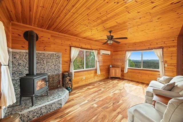 604 Hickory Ln, Hilham, TN 38568