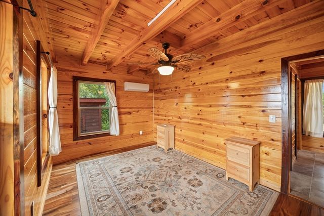 604 Hickory Ln, Hilham, TN 38568