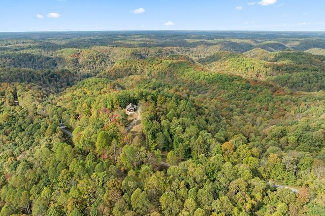 604 Hickory Ln, Hilham, TN 38568