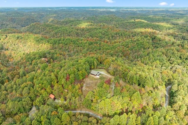 604 Hickory Ln, Hilham, TN 38568