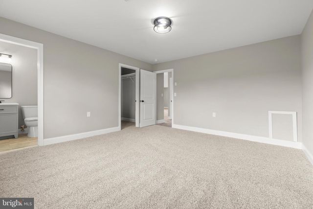 2 FARRINGTON CT, Southampton, NJ 08088