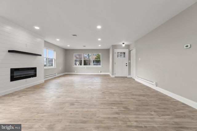 2 FARRINGTON CT, Southampton, NJ 08088
