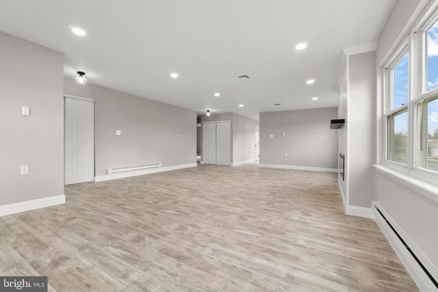 2 FARRINGTON CT, Southampton, NJ 08088