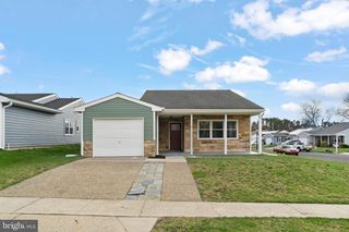 2 FARRINGTON CT, Southampton, NJ 08088