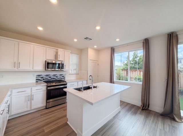 1789 Jade Pl, Tracy, CA 95377