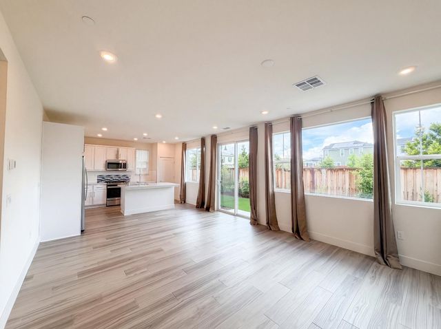 1789 Jade Pl, Tracy, CA 95377