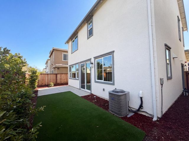 1789 Jade Pl, Tracy, CA 95377