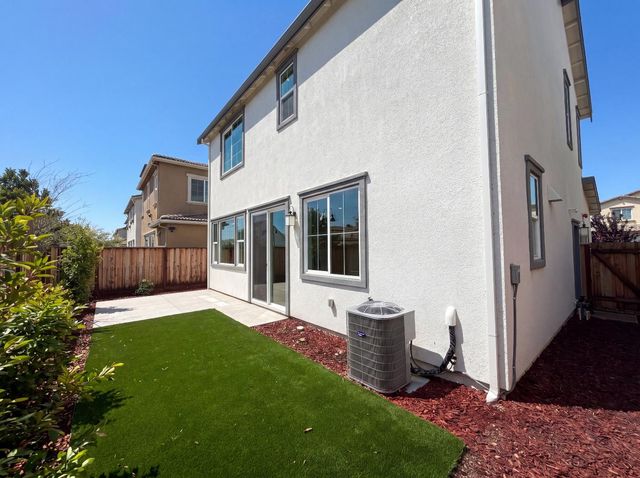 1789 Jade Pl, Tracy, CA 95377