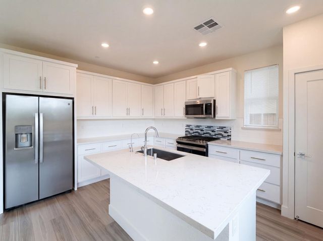 1789 Jade Pl, Tracy, CA 95377