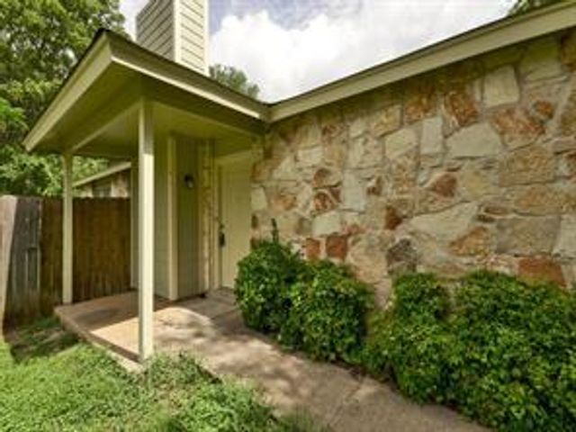 9802 Hundred Oaks CIR A, Austin, TX 78750