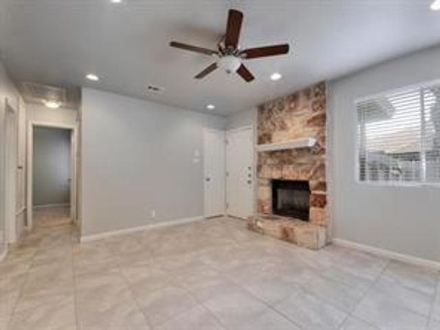 9802 Hundred Oaks CIR A, Austin, TX 78750