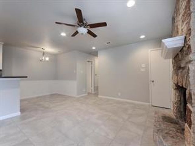 9802 Hundred Oaks CIR A, Austin, TX 78750