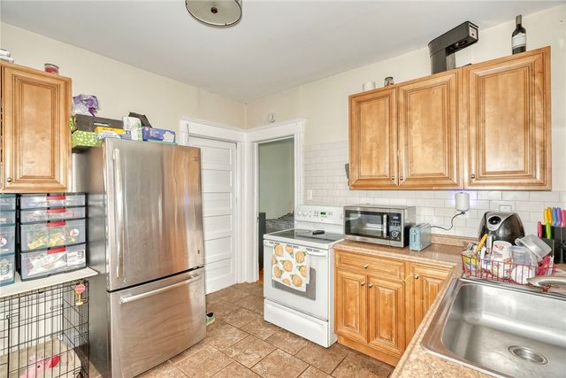 53 Hubbell Park, Rochester, NY 14608